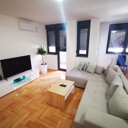 Riviera Apartments Ni エクステリア 写真