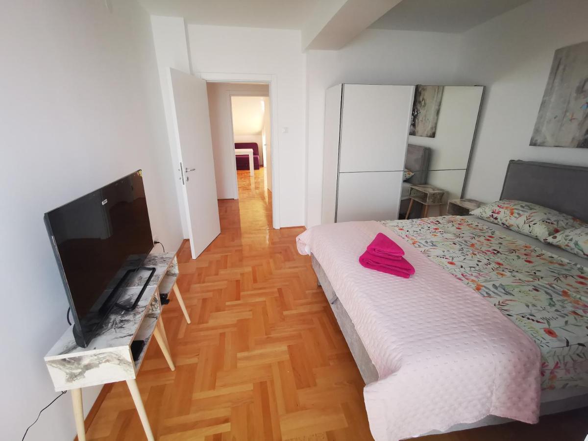 Riviera Apartments Ni エクステリア 写真