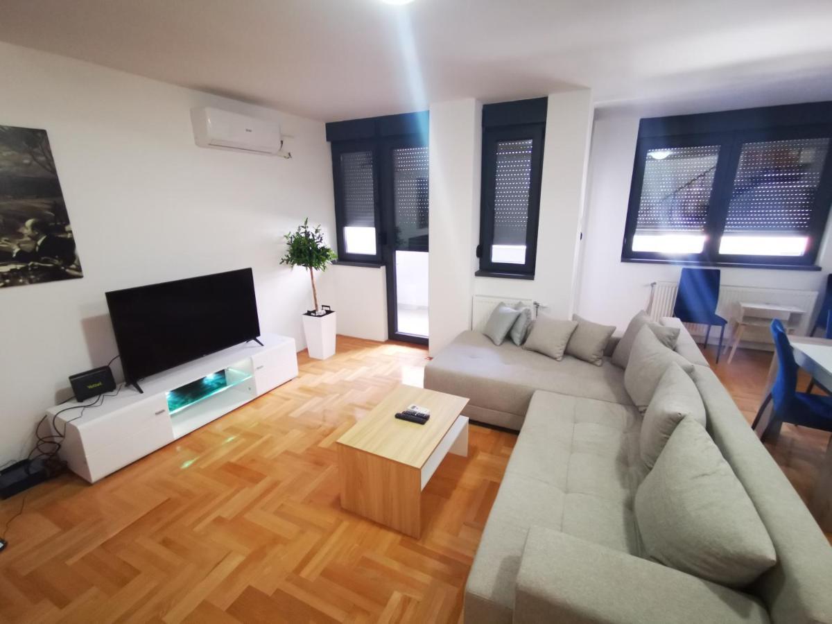 Riviera Apartments Ni エクステリア 写真