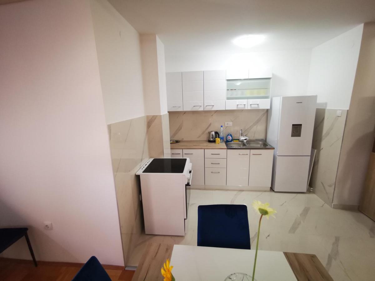 Riviera Apartments Ni エクステリア 写真